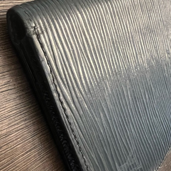 Authentic Vintage Louis Vuitton Black Epi Leather Fold Wallet - Picture 6 of 14